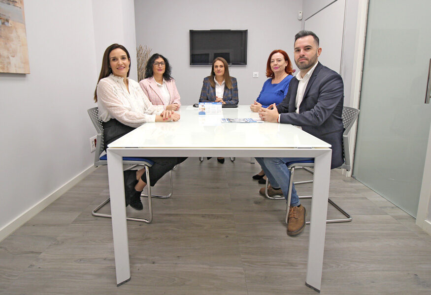 Agencia inmobiliaria en Av. Dr. Waksman, zona En Corts Valencia